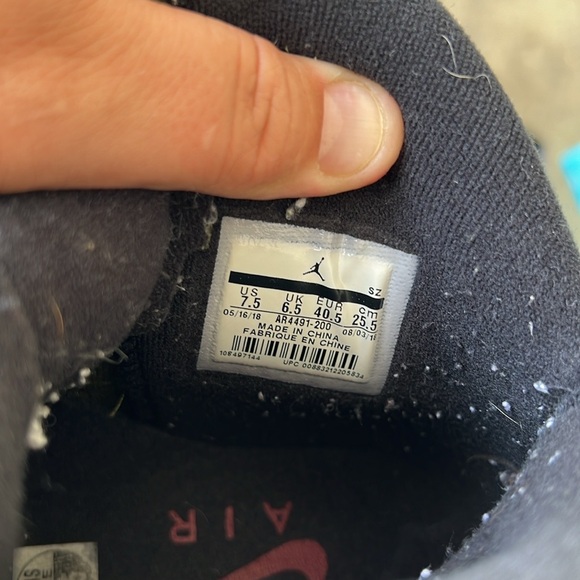 Like brand New!!! Wore them twice in the winter- water marktoe Suede but FIRE 🔥 - Picture 3 of 7